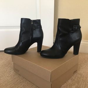 Sam Edelman Sylvie Black Leather Booties Sz 8